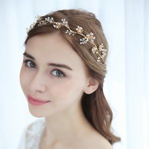 Delicated Flower Headpiece, Gold